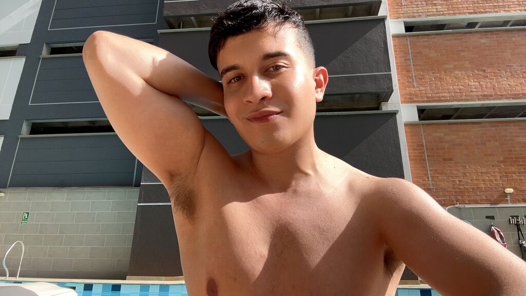 Sex chat gratuit in direct cu MaxCol pe LiveJasmin