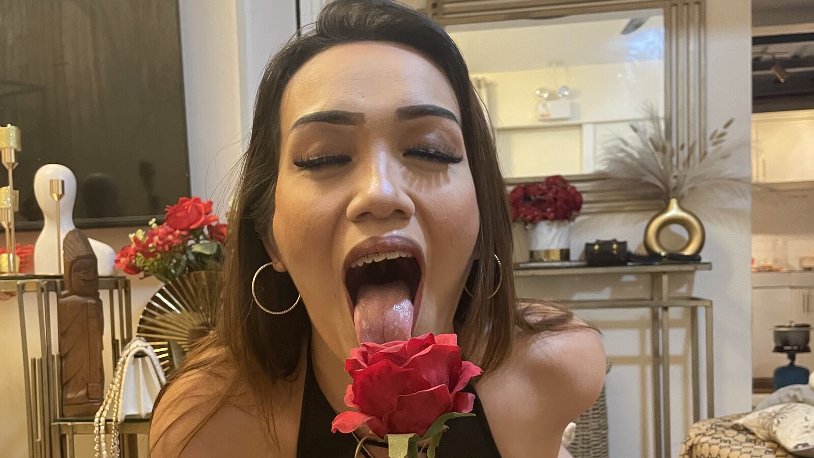YasmineFruahwald erotic portrait