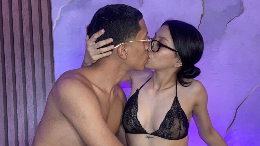 Join MielCovensAndLeo on WinkySex.com
