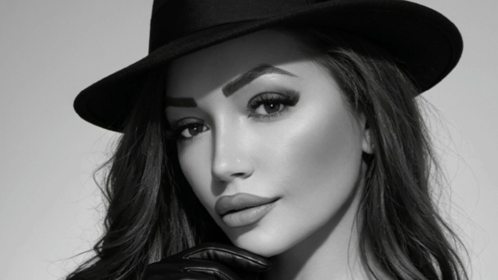 DonnaKlein glamour portrait