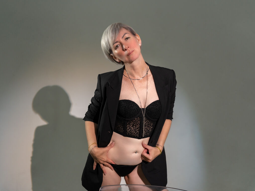 BellaMontclaire age 45