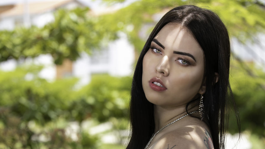 Watch CamilaGutierrez live on The Edge Private