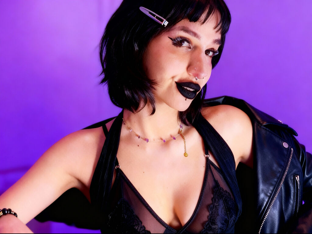 AngelBri Profile Image