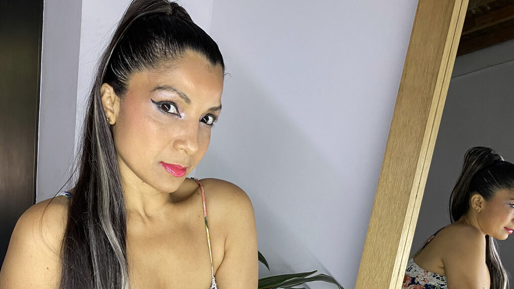 SarayJay online on GirlsOfJasmin