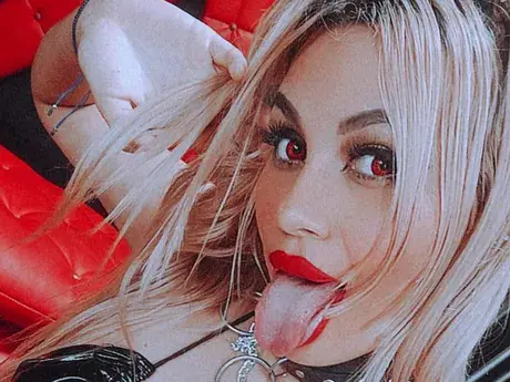 Chat with FiorellaWhite