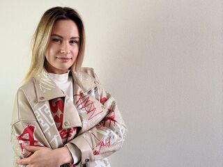 VIVO.webcam MarieGonzales (24) girl with normal breasts