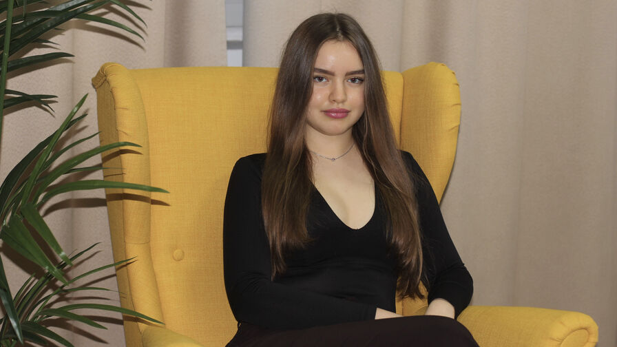 EvaMiris Amateur Masturbating