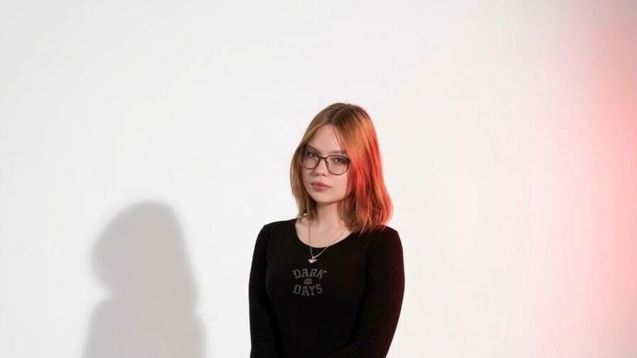 Enter SuzanGoldstein VIP Show