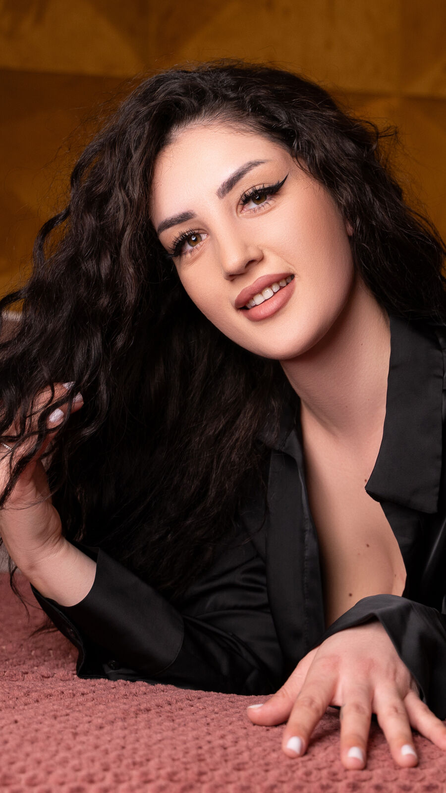 IrisOwen erotic portrait