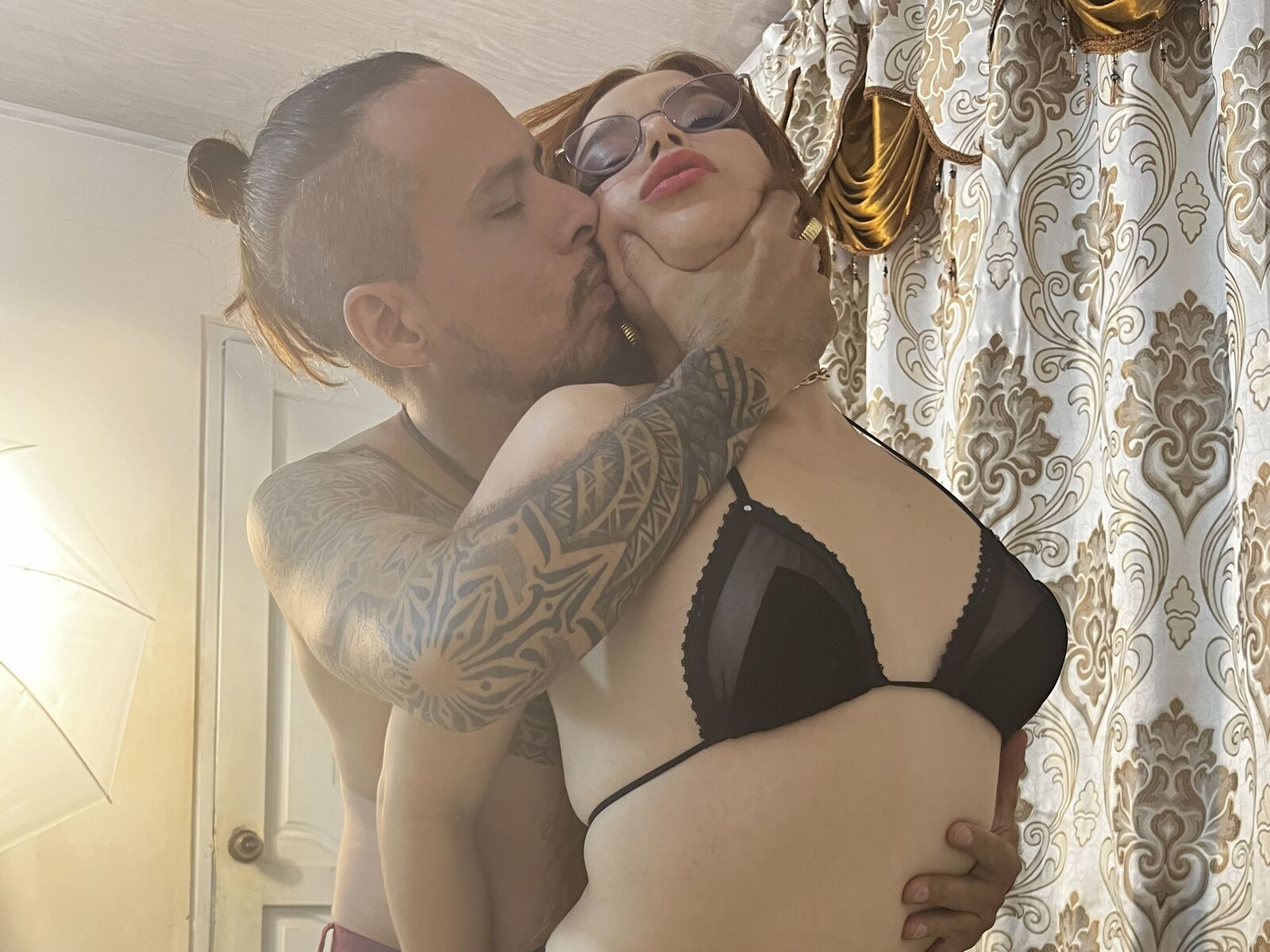Live cam for NinaAndJohns