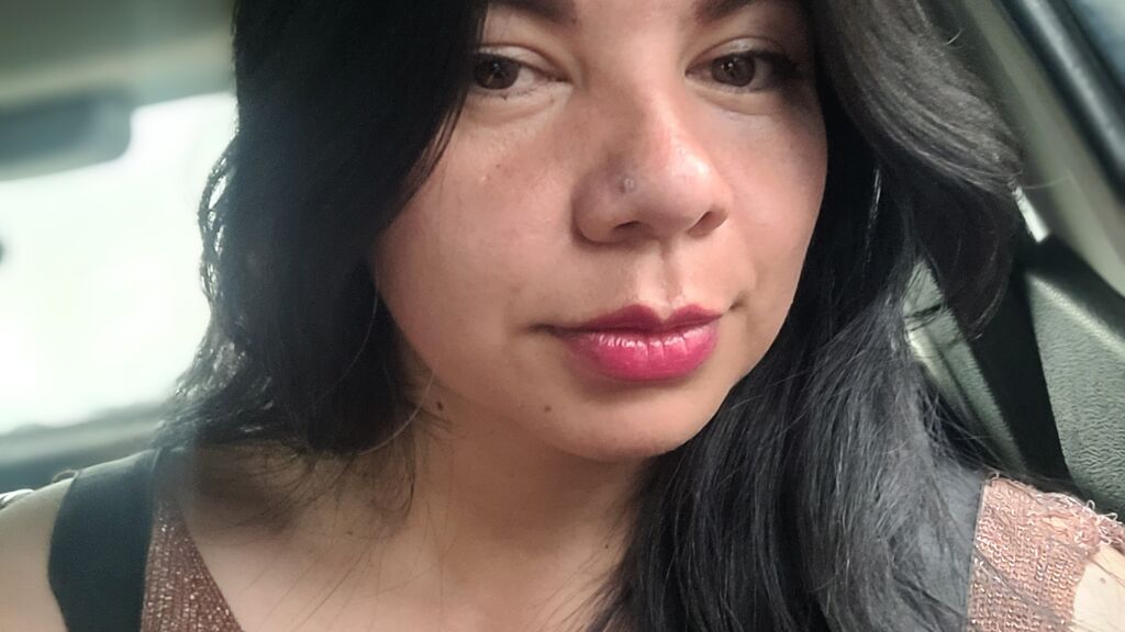 MacarennaGomez Live Webcam on LiveJasmin