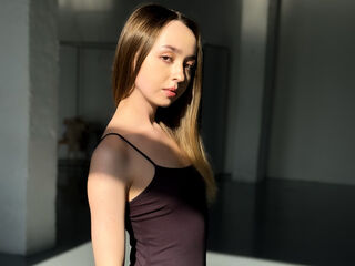 adult random chat DaphneWood