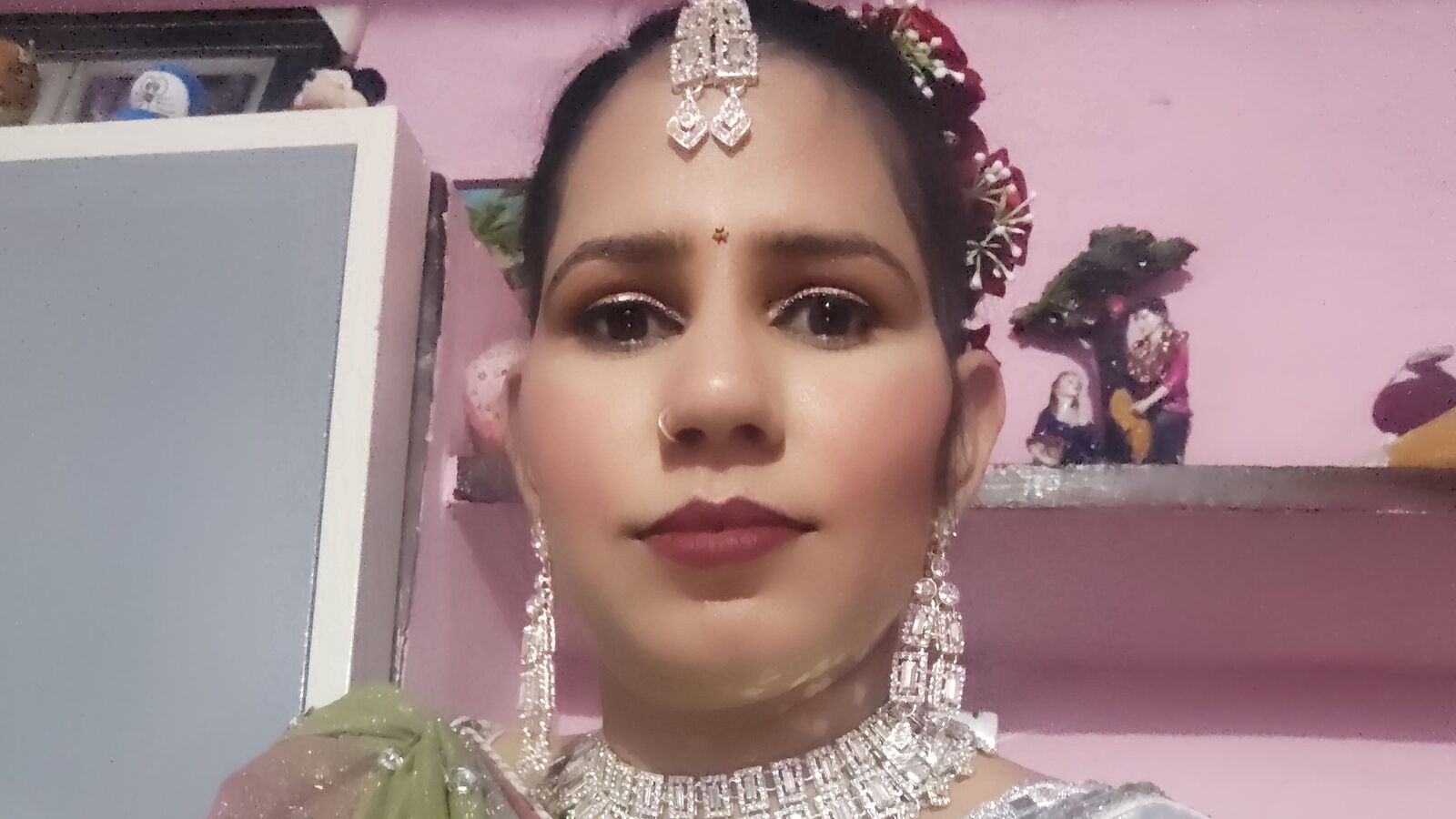EmiliaDiva glamour portrait