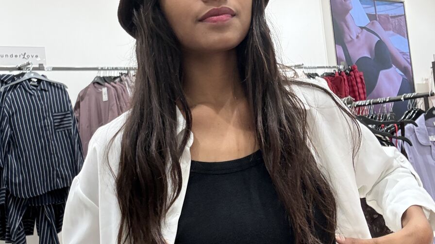 Watch NainaSingh live on zeit-gewinn.com