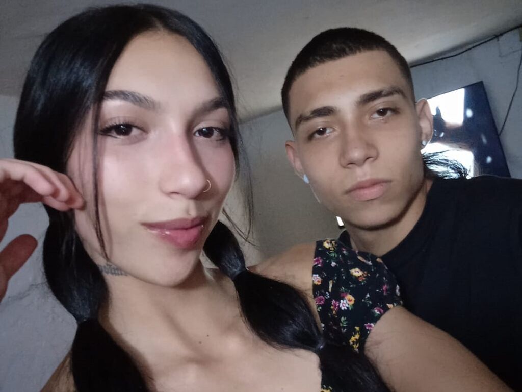 DakotaAndDerek Profile Image