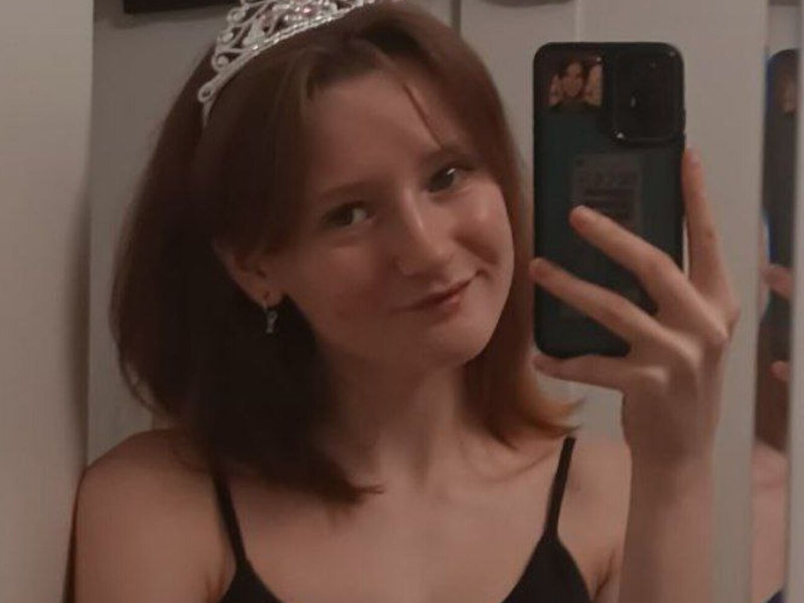 Live cam for MalloryGray