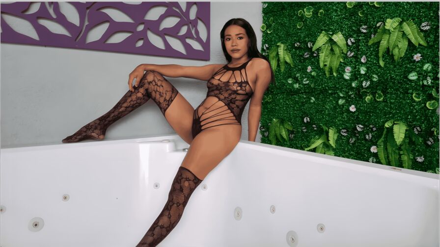 Watch IvonnyMiranda live on zeit-gewinn.com