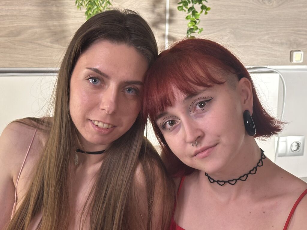 VerleneAndOlimpa live lesbian webcam preview