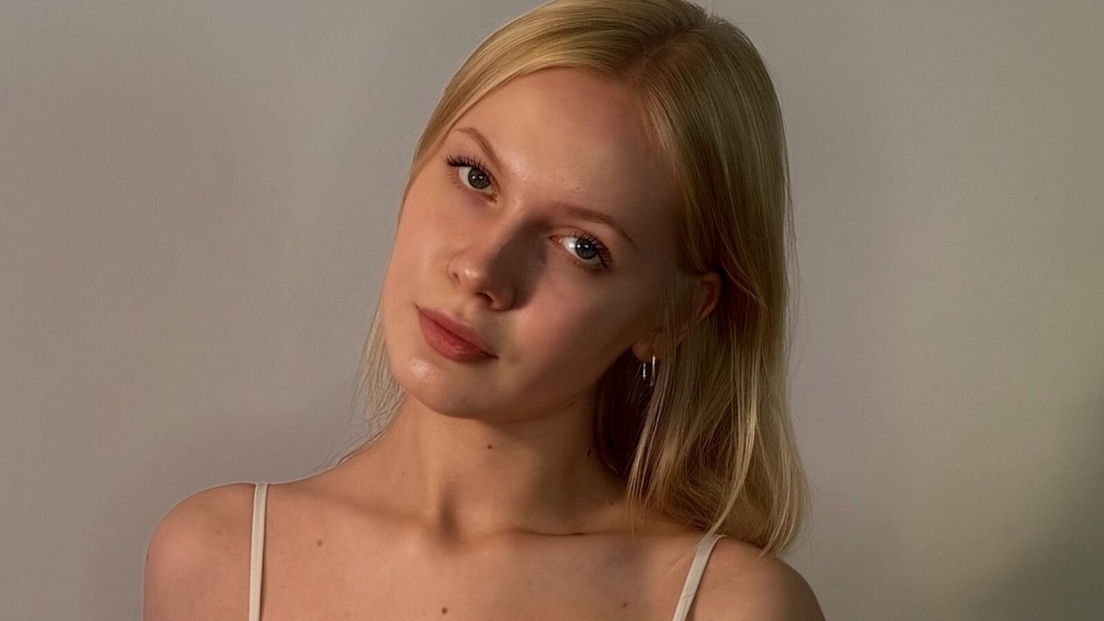 AishaNaeher erotic portrait