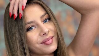 Free Nude DefneAndra