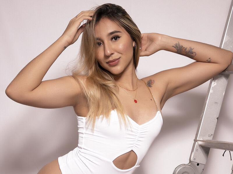 tiffanimonthana