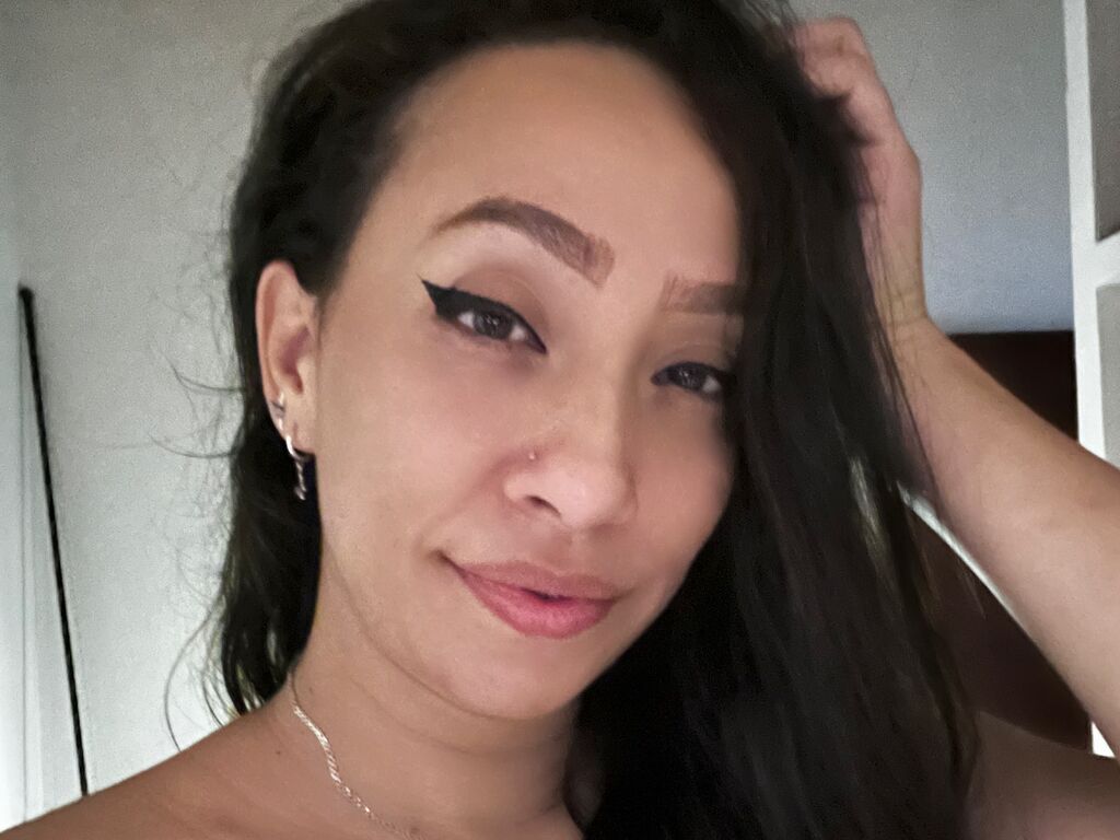 KarlyLeen LiveJasmin webcam model photo