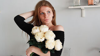InnaCollins free chat webcam girl