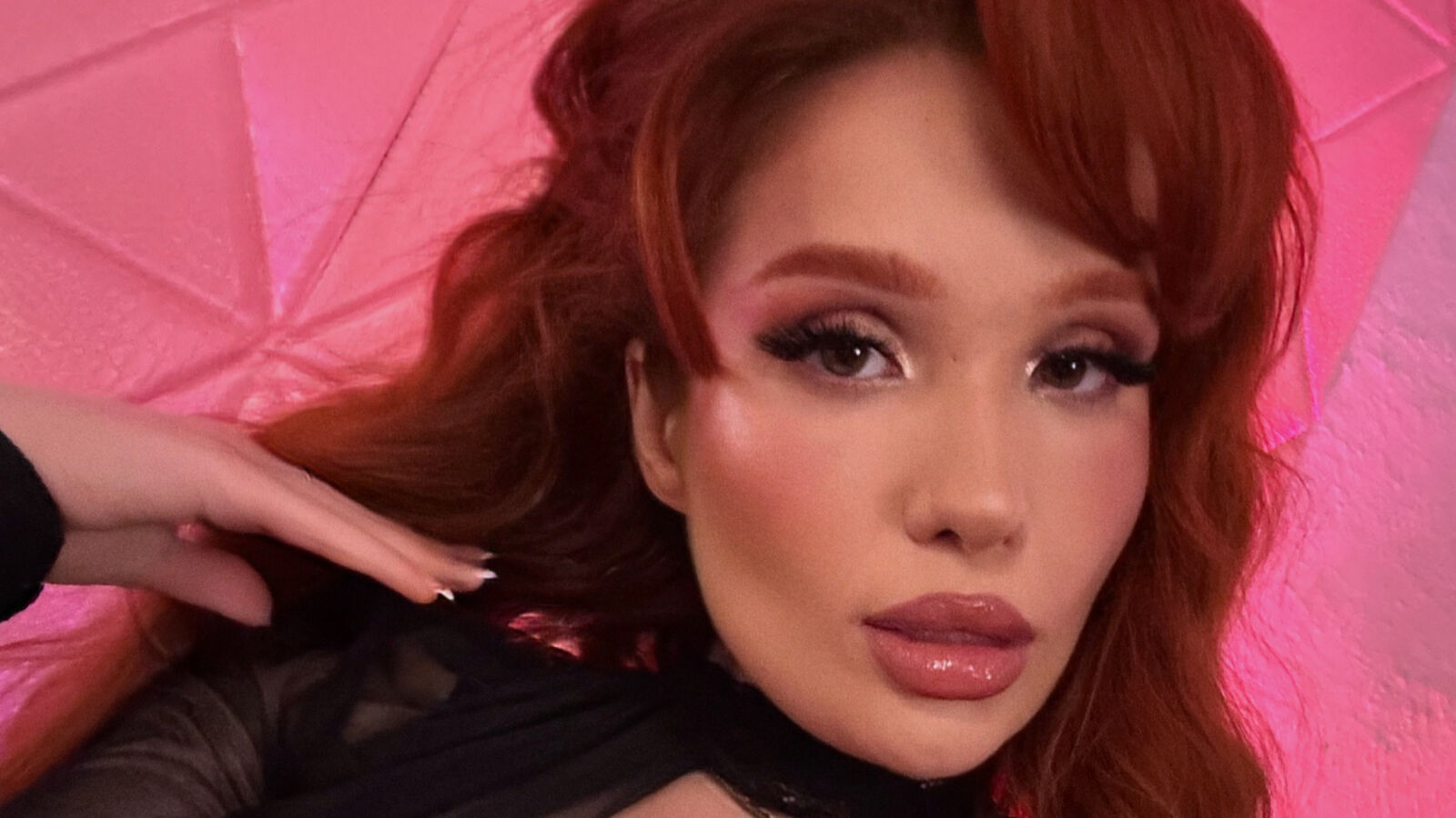 EvaOllin erotic portrait