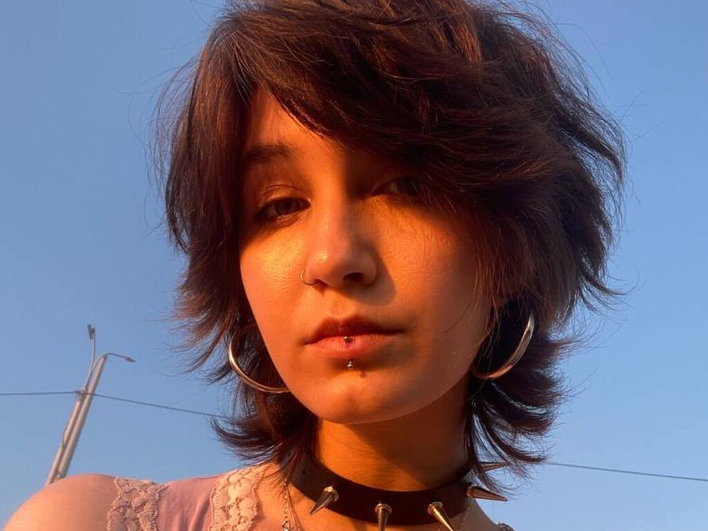 LatoshaZayicek age 18