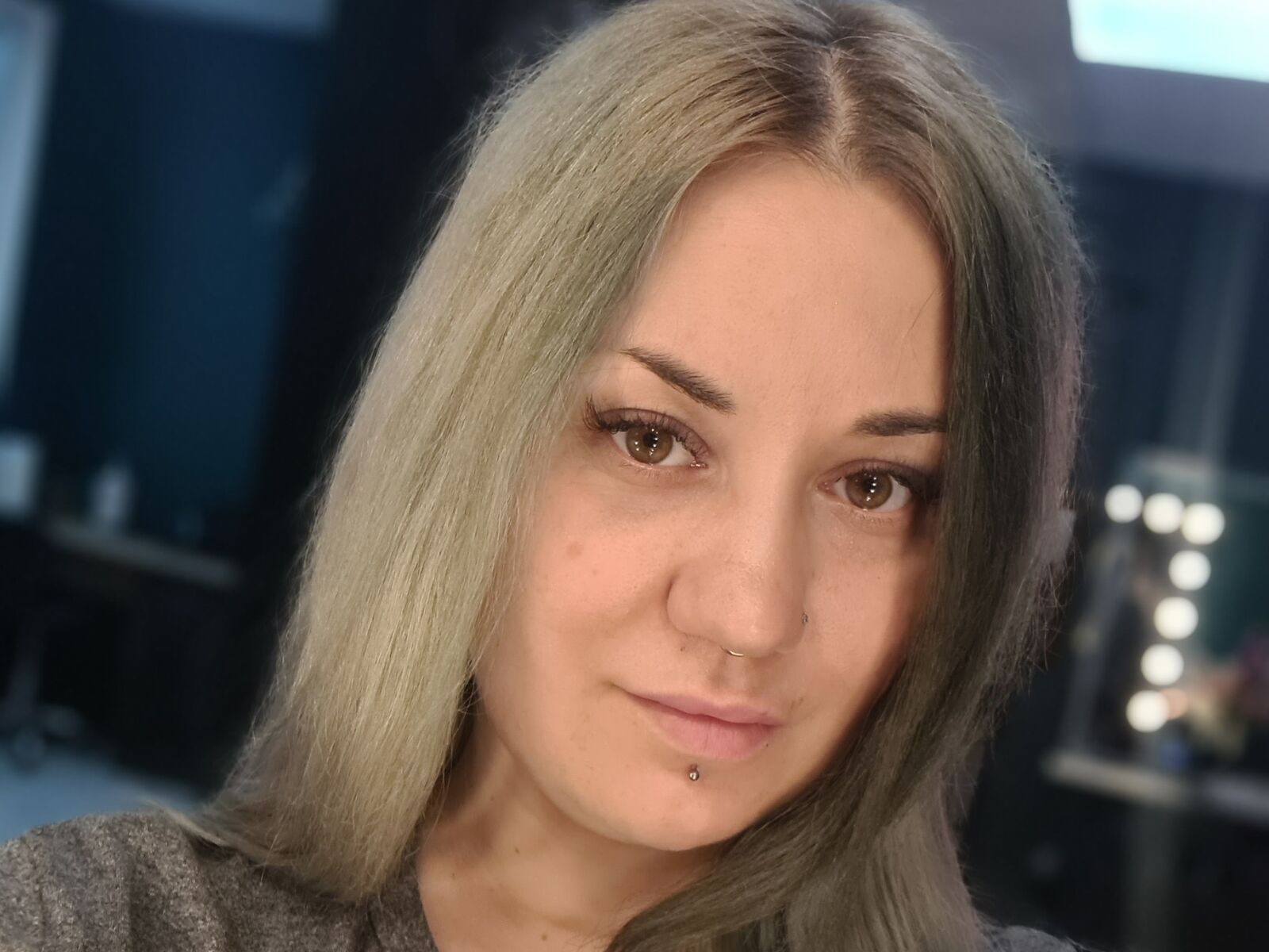 Live cam for MaryKitsune