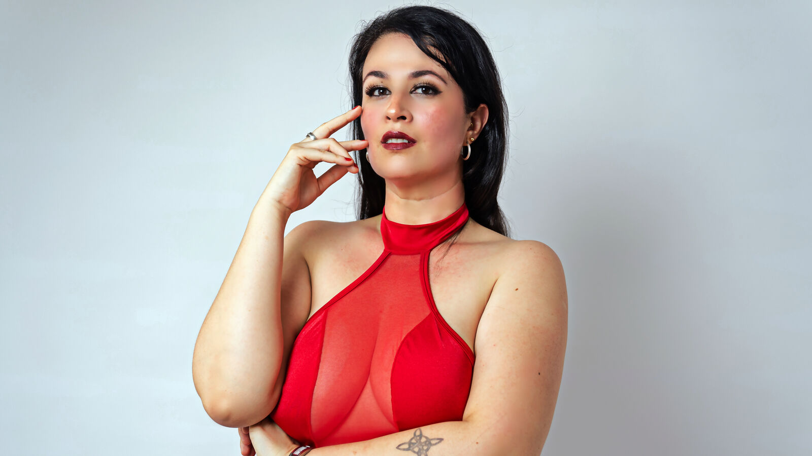 CarolinnaSaenz erotic portrait