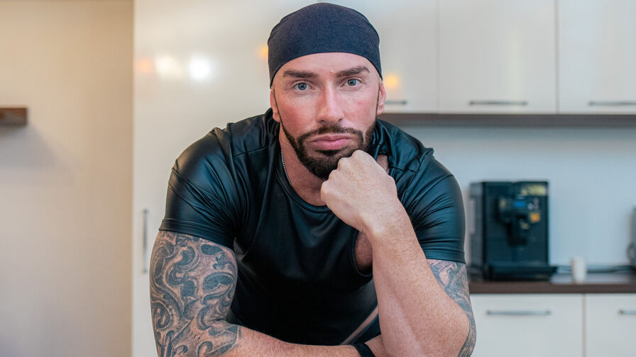 AronGrant – Male | Love Meet 8