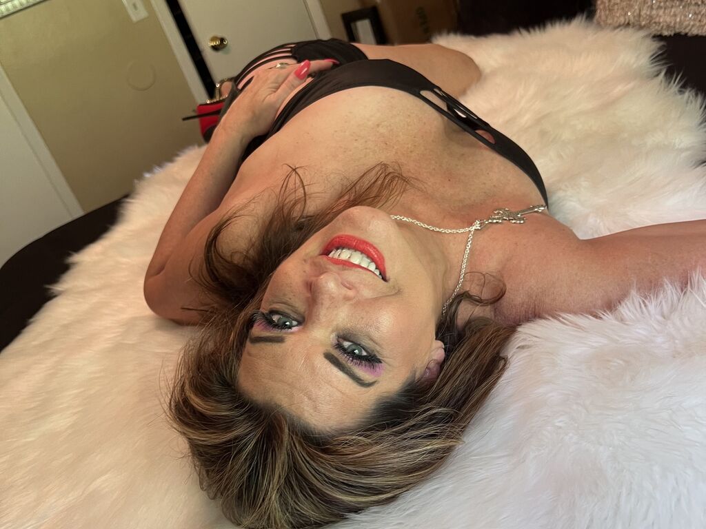 TaylorCougar live now