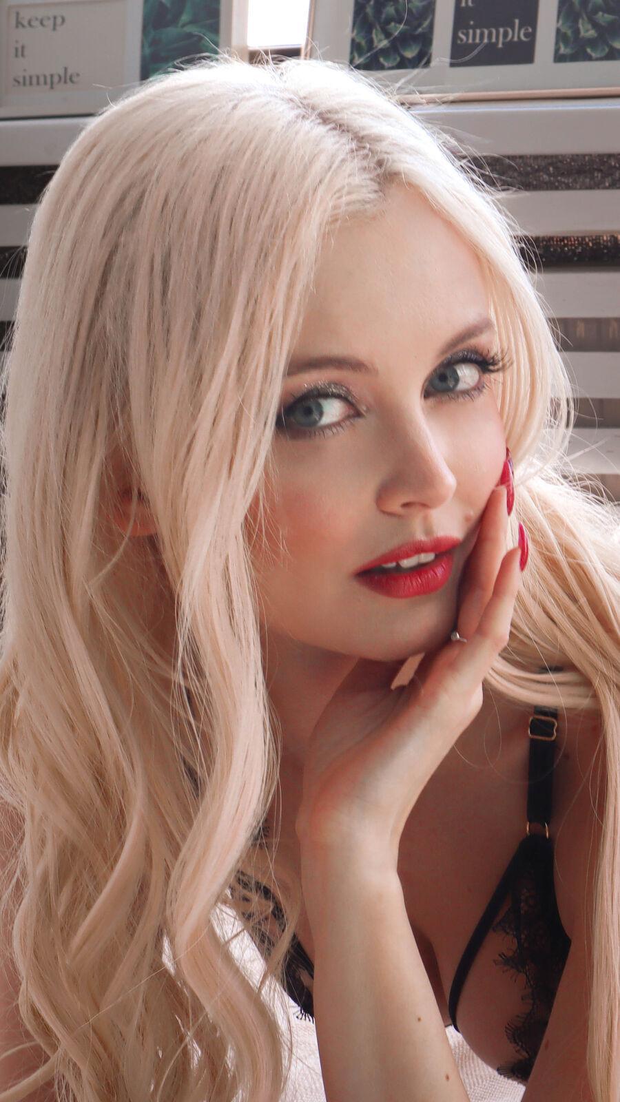 DianeDavies glamour portrait