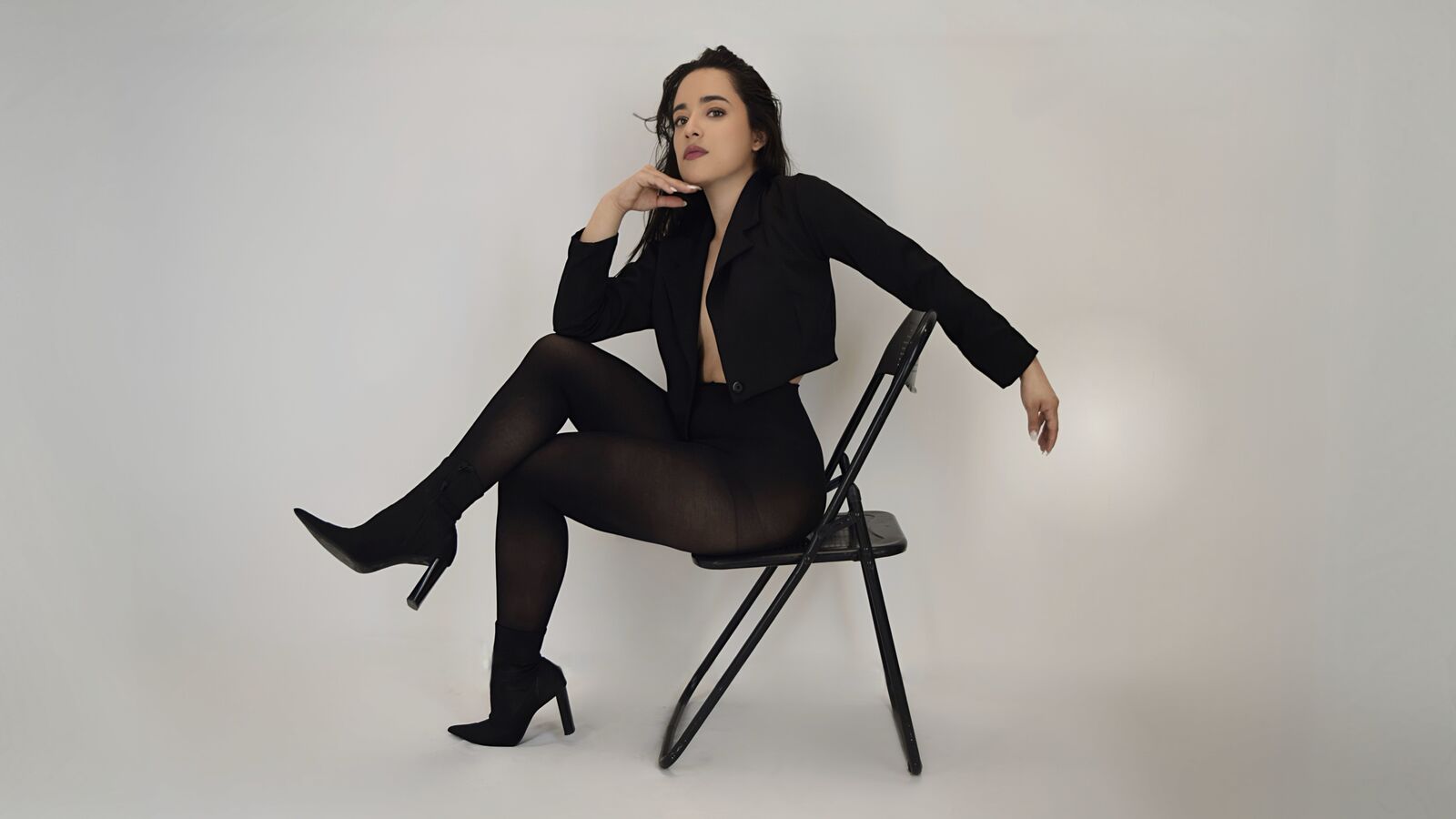 VioletaPaul erotic portrait