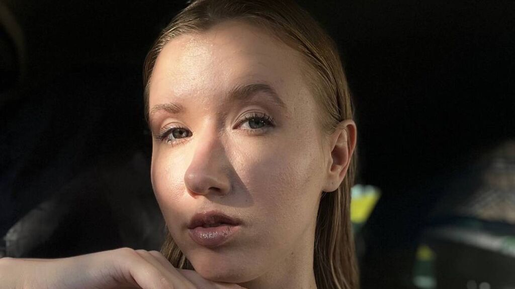 OliviaLuo's profile from Jasmin at GirlsOfJasmin'