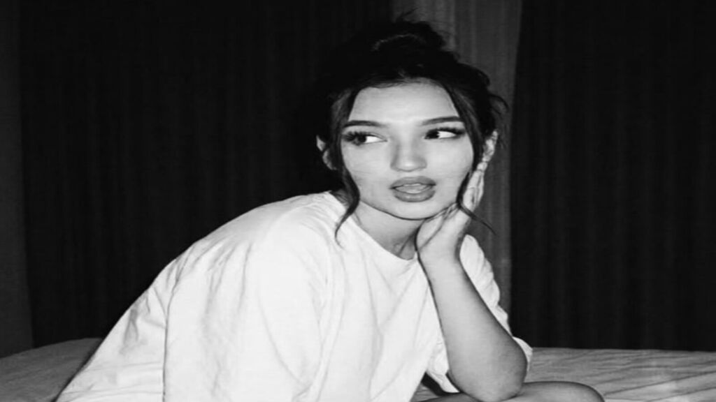 AlaiaHarpers Live Chat on LiveJasmin
