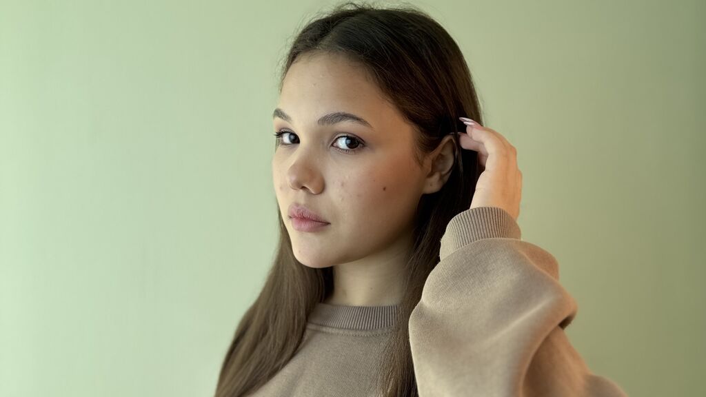 SunPinzon's profile from Jasmin at GirlsOfJasmin'