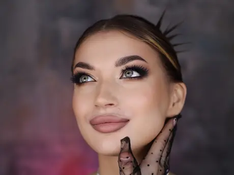 Chat with AliceWoong