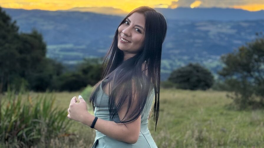 Watch PocahontasWillow live on Hernude