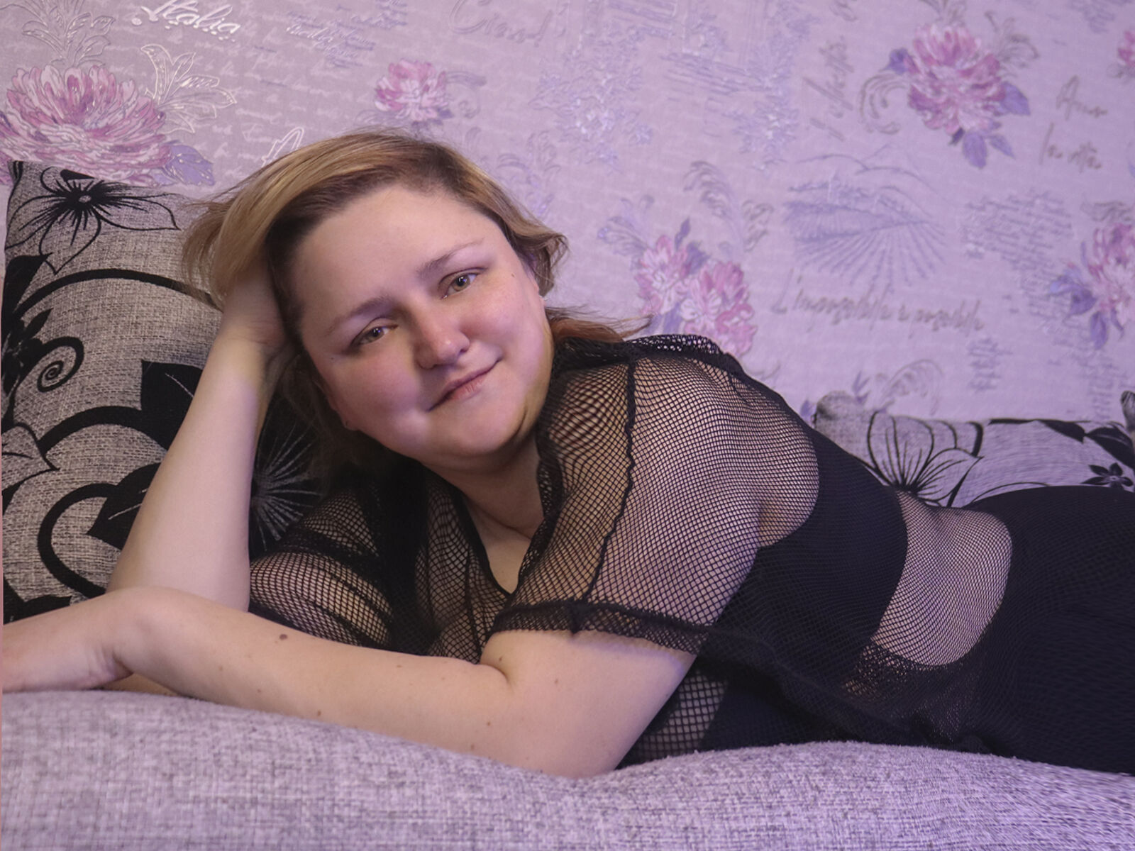 Live cam for ScarlettHines