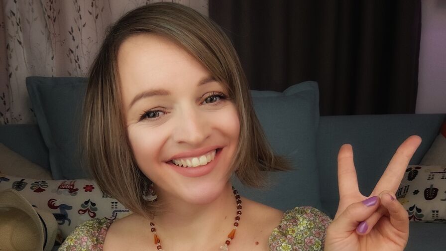 MiaSouri Webcam Nude Show - Artbyalee
