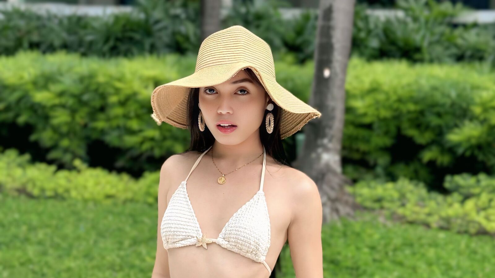 ScarletteSanchez erotic portrait