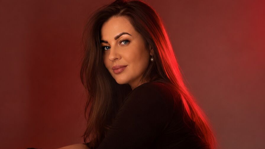 Watch InesFitnes live on Camrulet