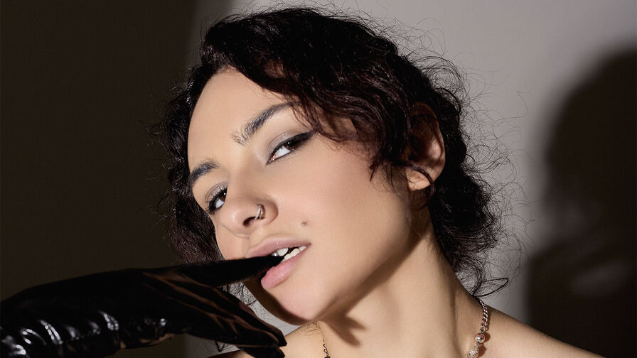 Discover RianaSi on YoniPorn.com