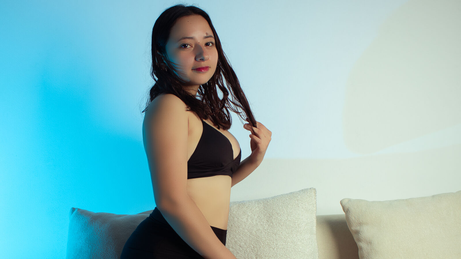 BellaRizzo erotic portrait