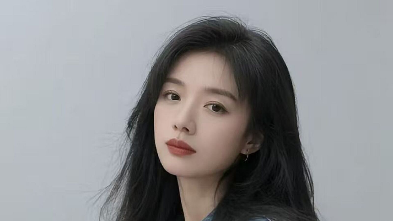 liyufei erotic portrait