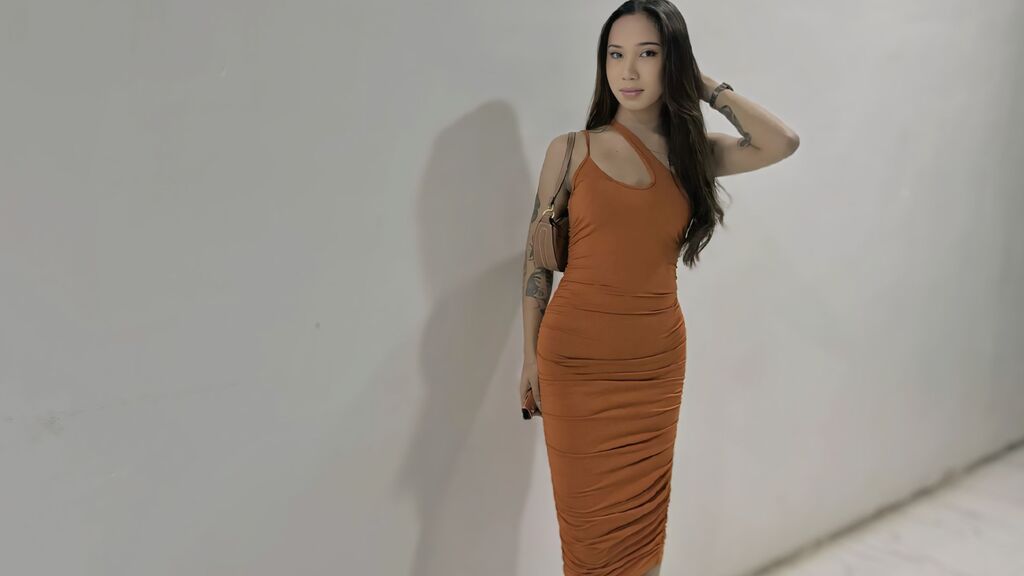 Watch JewelSpellman live on cam on LiveJasmin