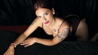 Free Nude LaurynCoopers
