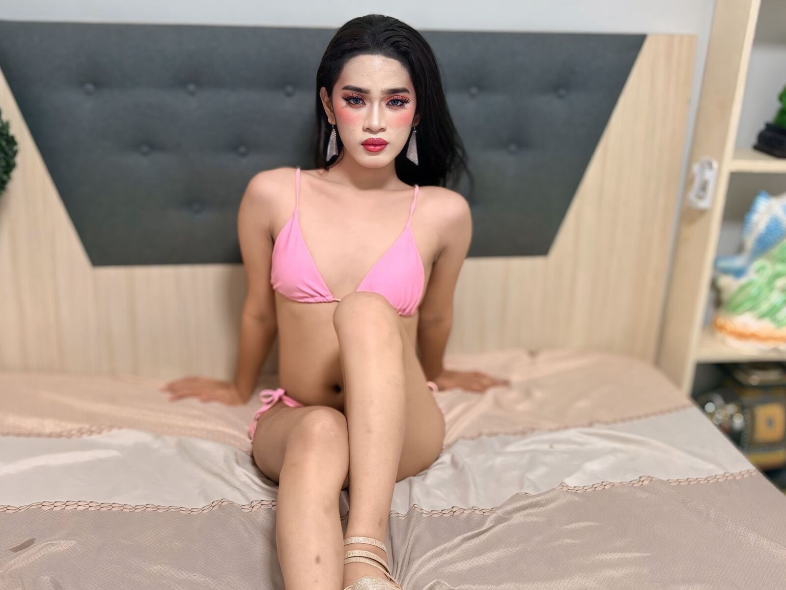 Live cam for AnakaWang